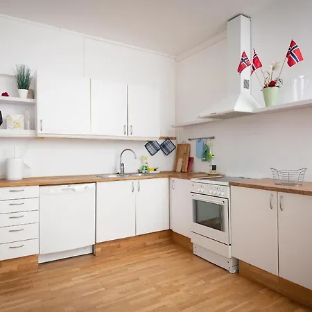 201 - Whale Safari *