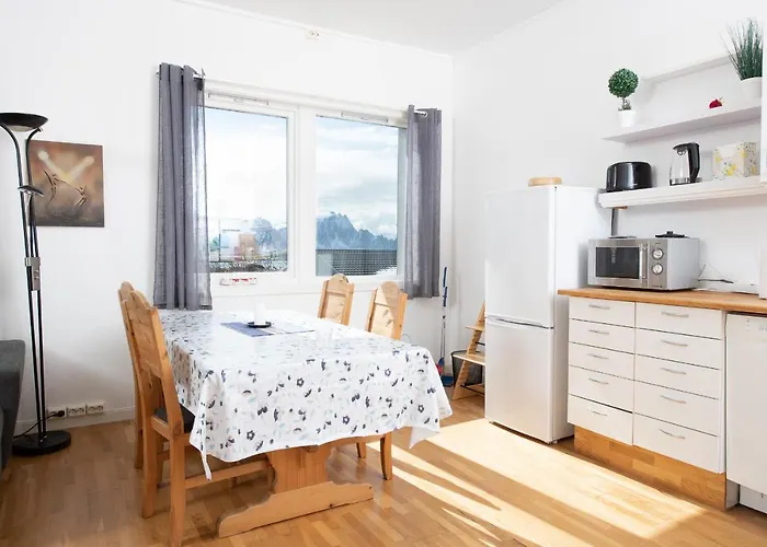 201 - Whale Safari Apartament